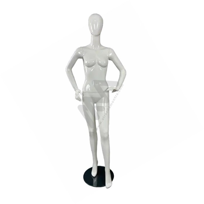 Manequim Senhora / Mulher com Cabeça sem feições Branco Brilhante Atrás da Montra