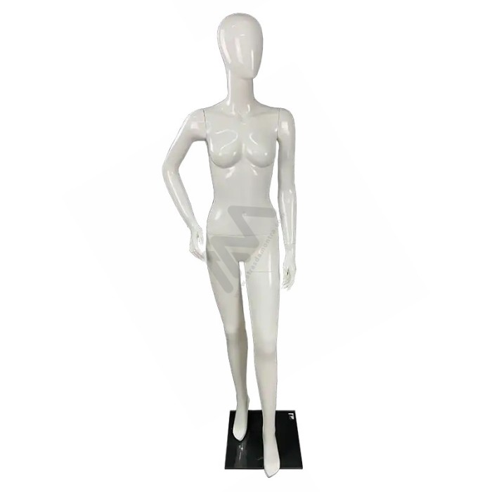 Female Mannequin with white head.